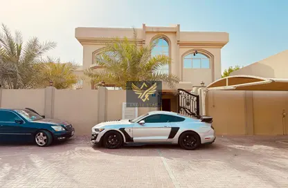 Villa - 4 Bedrooms - 5 Bathrooms for rent in Jumeirah 1 - Jumeirah - Dubai Villa - 4 Bedrooms - 5 Bathrooms for rent in Jumeirah 1 - Jumeirah - Dubai