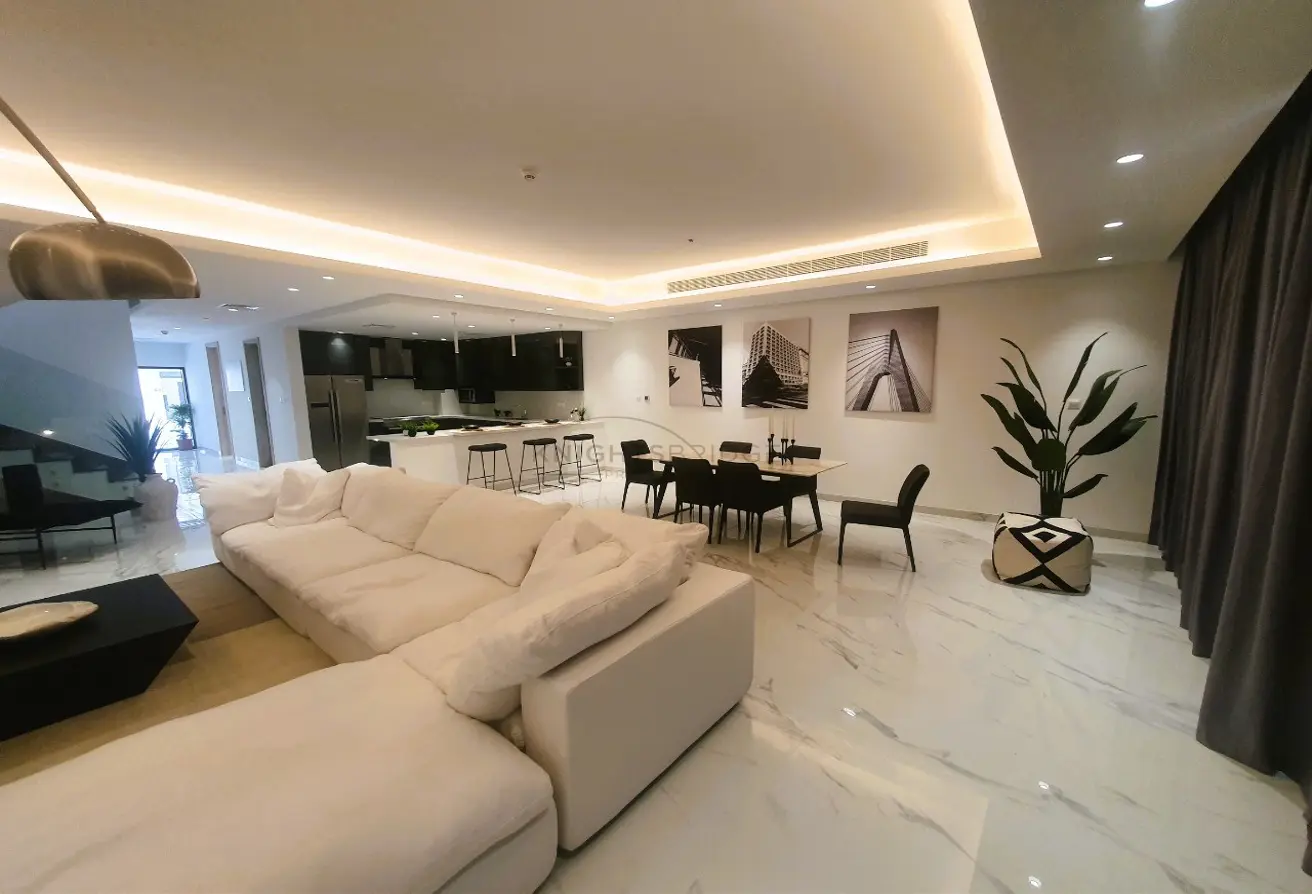 VILLA FOR SALE IN WEST VILLAGE