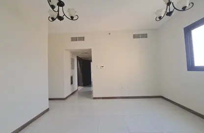 Apartment - 2 Bedrooms - 3 Bathrooms for rent in Al Qulaya'ah - Al Sharq - Sharjah
