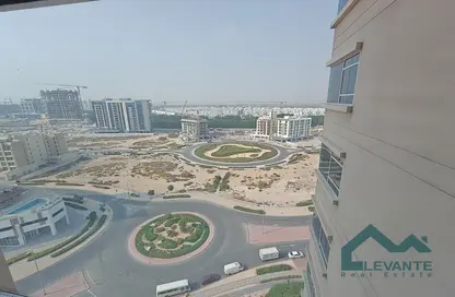 شقة - 2 غرف نوم - 2 حمامات للايجار في برج ربيعة - مجان - دبي لاند - دبي شقة - 2 غرف نوم - 2 حمامات للايجار في برج ربيعة - مجان - دبي لاند - دبي