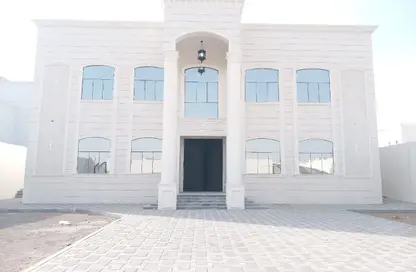 Villa - 5 Bedrooms - 7 Bathrooms for rent in Madinat Al Riyad - Abu Dhabi