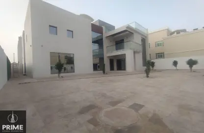 Villa - 7 Bedrooms - 7+ Bathrooms for rent in Khalifa City A - Khalifa City - Abu Dhabi