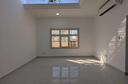 Apartment - Studio - 1 Bathroom for rent in Khalifa City B - Khalifa City - Abu Dhabi