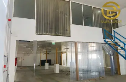 Warehouse - Studio - 2 Bathrooms for rent in Al Qusais Industrial Area 1 - Al Qusais Industrial Area - Al Qusais - Dubai