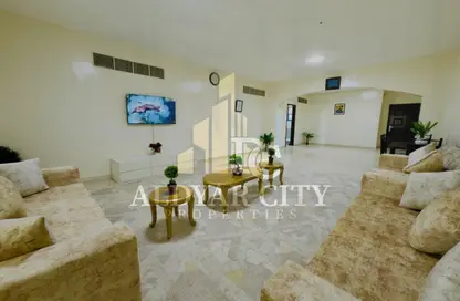 Apartment - 2 Bedrooms - 3 Bathrooms for rent in Al Rumailah building - Al Rumailah 2 - Al Rumaila - Ajman