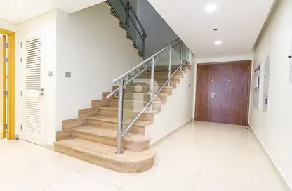 Stairs image for: Apartment - 2 Bedrooms - 4 Bathrooms for rent in United Square - Al Khalidiya - Abu Dhabi, Image 1