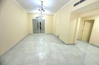 Apartment - 2 Bedrooms - 3 Bathrooms for rent in Muwaileh 29 Building - Muwaileh - Sharjah