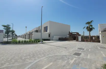 Townhouse - 2 Bedrooms - 3 Bathrooms for sale in Noya 2 - Noya - Yas Island - Abu Dhabi