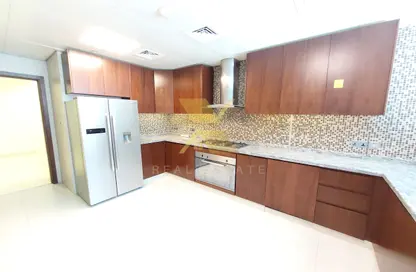 Apartment - 3 Bedrooms - 5 Bathrooms for rent in Al Khalidiya - Abu Dhabi