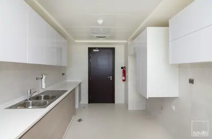 شقة - 3 غرف نوم - 5 حمامات للايجار في دانة بو ظبي - أبوظبي