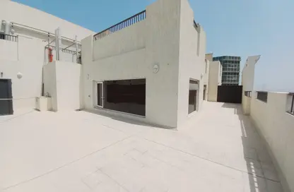 Penthouse - 2 Bedrooms - 2 Bathrooms for rent in Al Qulaya'ah - Al Sharq - Sharjah