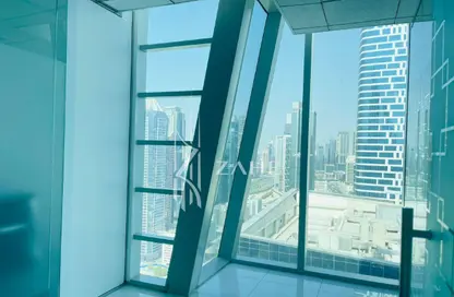 مكتب - استوديو - 1 حمام للايجار في القمة - الخليج التجاري - دبي