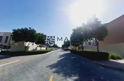 Townhouse - 3 Bedrooms - 4 Bathrooms for sale in Nasma Residence - Al Tai - Sharjah
