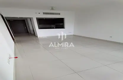 Empty Room image for: Apartment - 1 Bedroom - 2 Bathrooms for rent in Burooj Views - Marina Square - Al Reem Island - Abu Dhabi, Image 1