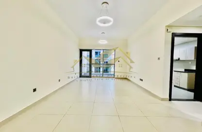 Apartment - 1 Bedroom - 2 Bathrooms for rent in Jumeirah Garden City - Al Satwa - Dubai