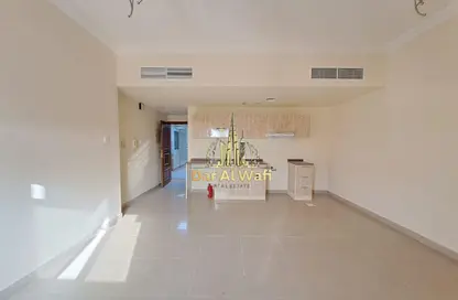 Apartment - Studio - 1 Bathroom for rent in Al Hafeet Tower 8 - Al Nahda - Sharjah