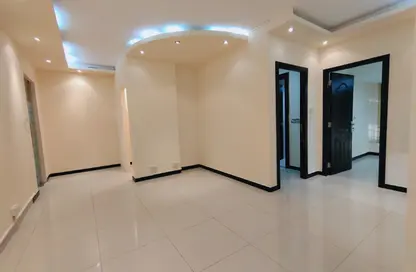 Office Space - Studio - 1 Bathroom for rent in Shiekh Suroor Building - Tourist Club Area - Abu Dhabi