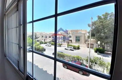 شقة - غرفة نوم - 1 حمام للايجار في المشرف - أبوظبي