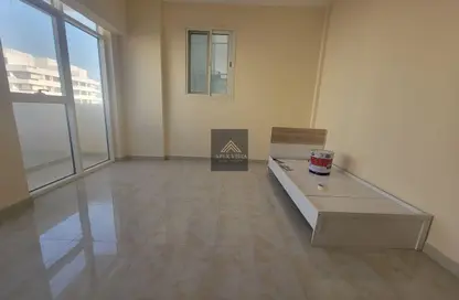 شقة - غرفة نوم - 2 حمامات للايجار في سراب 2 - الجادة - الشارقة