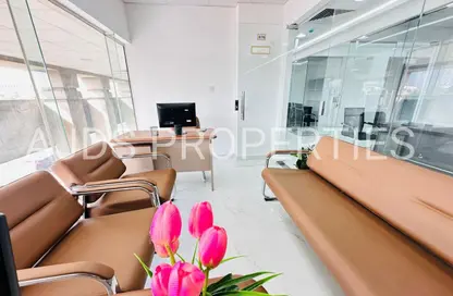 Office Space - Studio - 1 Bathroom for rent in Reem Residency - Al Karama - Dubai