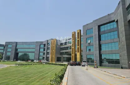 متجر - استوديو للبيع في مجمع شون للأعمال - مجمع دبي للإستثمار - دبي متجر - استوديو للبيع في مجمع شون للأعمال - مجمع دبي للإستثمار - دبي