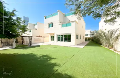 Villa - 4 Bedrooms - 5 Bathrooms for sale in Circle Villas - Jumeirah Village Circle - Dubai