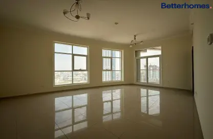Apartment - 3 Bedrooms - 4 Bathrooms for rent in Siraj Tower - Arjan - Dubai