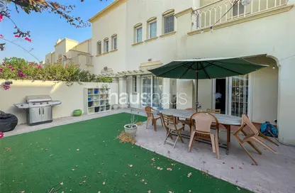 فيلا - 3 غرف نوم - 3 حمامات للبيع في الينابيع 3 - الينابيع - دبي