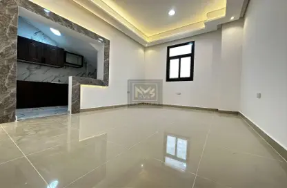 شقة - 1 حمام للايجار في شارع المطار - أبوظبي