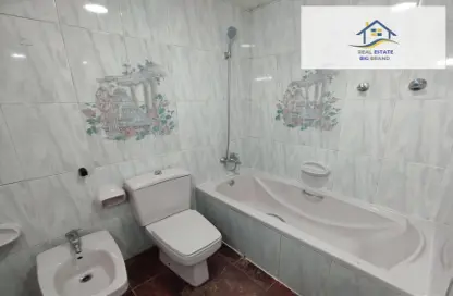 شقة - 2 غرف نوم - 2 حمامات للايجار في شارع حمدان - أبوظبي