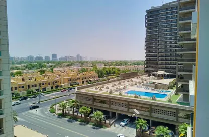 شقة - غرفة نوم - 2 حمامات للايجار في في2 - مدينة دبي الرياضية - دبي