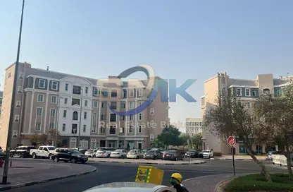 شقة - غرفة نوم - 2 حمامات للبيع في طراز فرنسي - المدينة الدولية - دبي