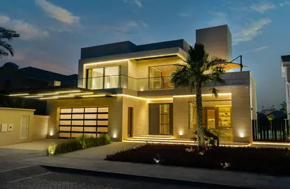 Villa - 5 Bedrooms - 6 Bathrooms for sale in Garden Homes Frond L - Garden Homes - Palm Jumeirah - Dubai
