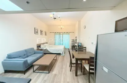 شقة - 1 حمام للايجار في مساكن النخبة رقم 2 - مساكن النخبة الرياضية - مدينة دبي الرياضية - دبي