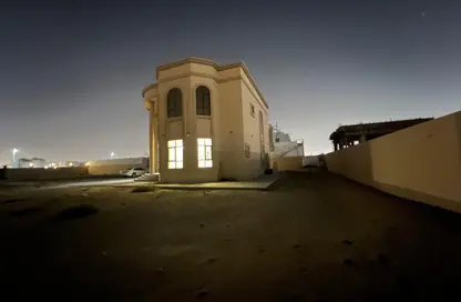 فيلا - 4 غرف نوم - 6 حمامات للايجار في السيوح 1 - السيوح - الشارقة