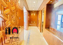 صورةردهة-ممر لـ: شقة - 3 غرف نوم - 4 حمامات للكراء في برج سيلفر - شارع الكورنيش - أبوظبي, صورة 1