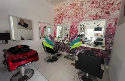 Shop - Studio - 1 Bathroom for rent in Jumeirah Apartments - Jumeirah 1 - Jumeirah - Dubai