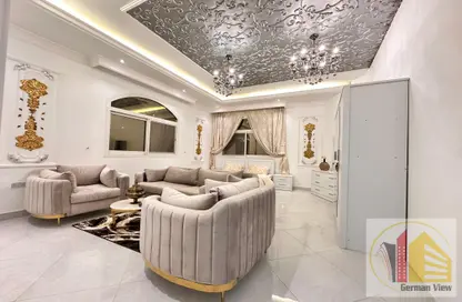 Apartment - Studio - 1 Bathroom for rent in Shakhbout City - Abu Dhabi