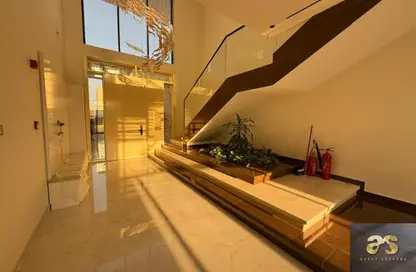 فيلا - 5 غرف نوم - 7 حمامات للبيع في غرب الفرجان - الفرجان - دبي