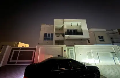 فيلا - 6 غرف نوم - 7 حمامات للايجار في الحليو 1 - الحليو - عجمان