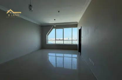 شقة - 3 غرف نوم - 5 حمامات للايجار في برج المهند - المجاز - الشارقة