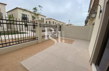Townhouse - 3 Bedrooms - 4 Bathrooms for rent in Bloom Living - Zayed City (Khalifa City C) - Khalifa City - Abu Dhabi