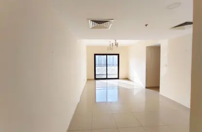 Apartment - 2 Bedrooms - 3 Bathrooms for rent in Muwaileh 29 Building - Muwaileh - Sharjah