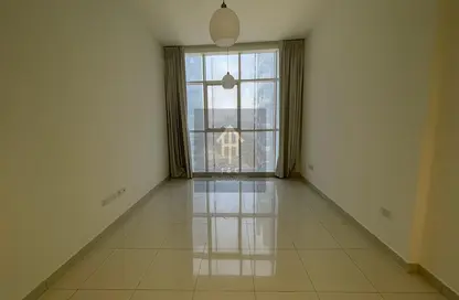 صورة لـ غرفة فارغة شقة - 2 غرف نوم - 3 حمامات للايجار في برج الريان - دانة بو ظبي - أبوظبي ، صورة رقم 1