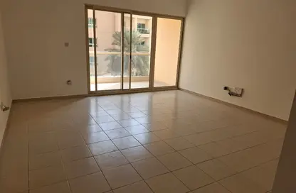 شقة - غرفة نوم - 1 حمام للايجار في الظفرة 4 - الظفرة - جرينز - دبي شقة - غرفة نوم - 1 حمام للايجار في الظفرة 4 - الظفرة - جرينز - دبي