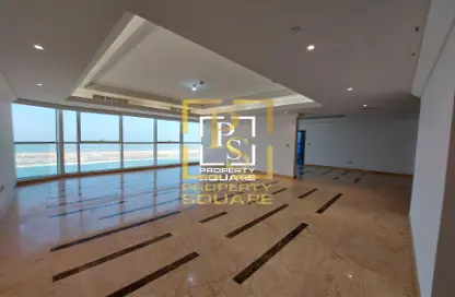 Apartment - 5 Bedrooms - 6 Bathrooms for rent in Wave tower - Corniche Road - Abu Dhabi