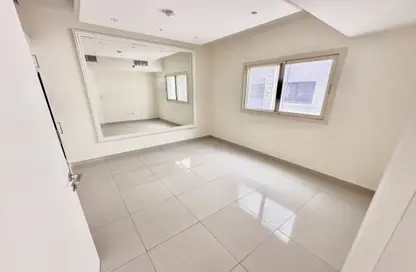 Apartment - 3 Bedrooms - 3 Bathrooms for rent in Muwaileh 29 Building - Muwaileh - Sharjah