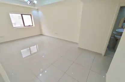Apartment - 1 Bedroom - 2 Bathrooms for rent in Muwaileh 29 Building - Muwaileh - Sharjah