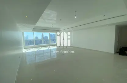 Apartment - 3 Bedrooms - 4 Bathrooms for rent in Airport Road - Abu Dhabi