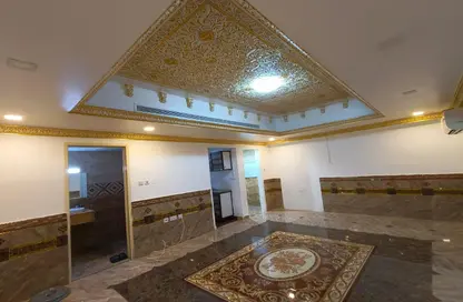 صورة لـ استقبال / بهو شقة - 1 حمام للايجار في مركز محمد بن زايد - مدينة محمد بن زايد - أبوظبي ، صورة رقم 1